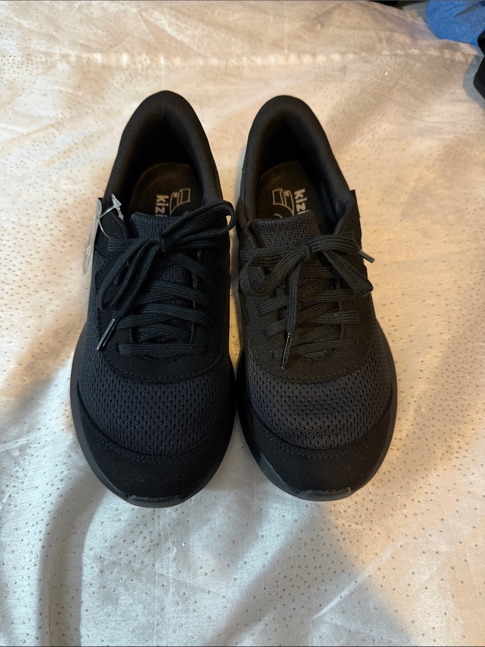 Kizik Black Athletic Sneakers for kids size 3Y
